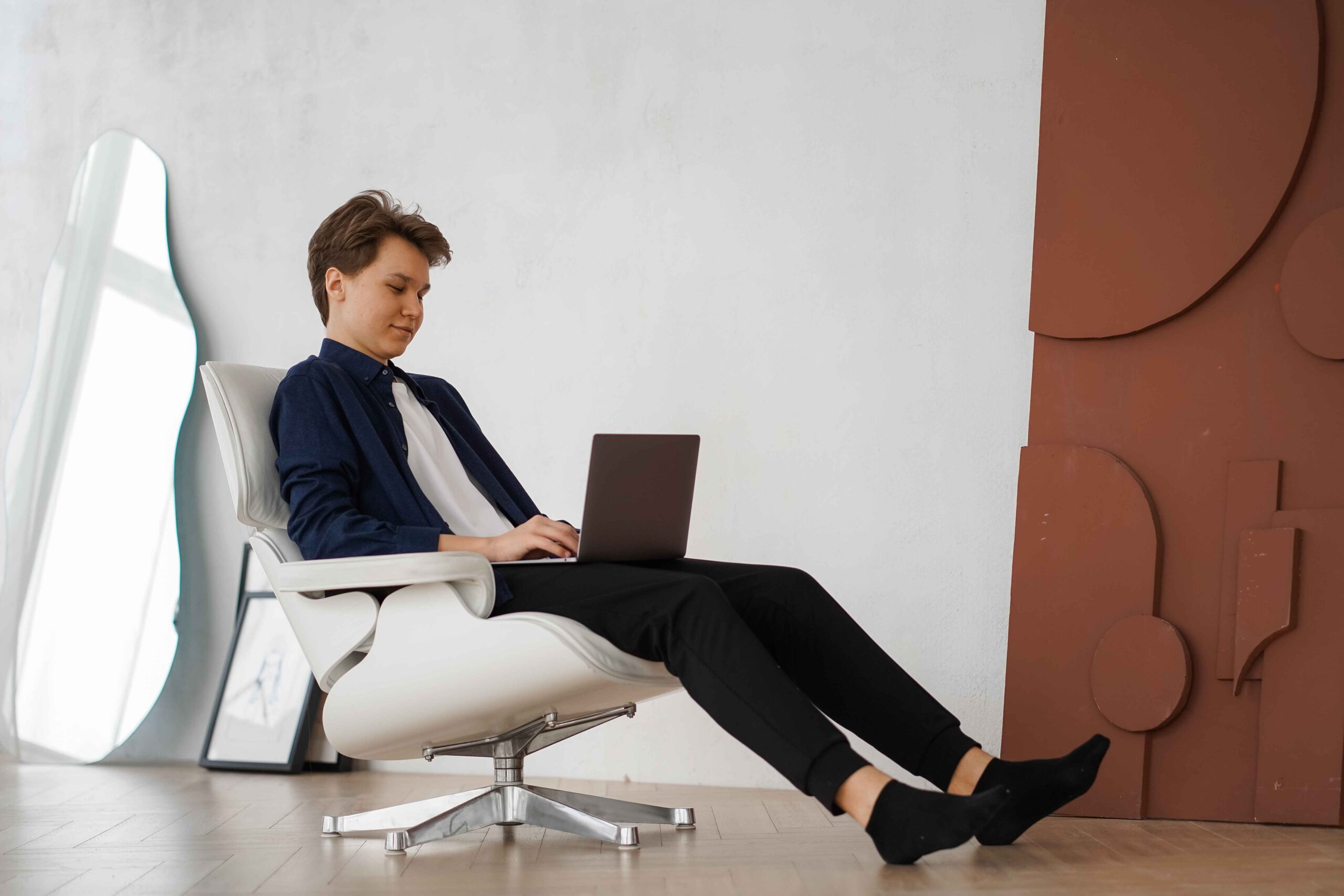 Verified Picks: The Most Comfortable Office Chairs for Long Working Hours (Home-Tested)